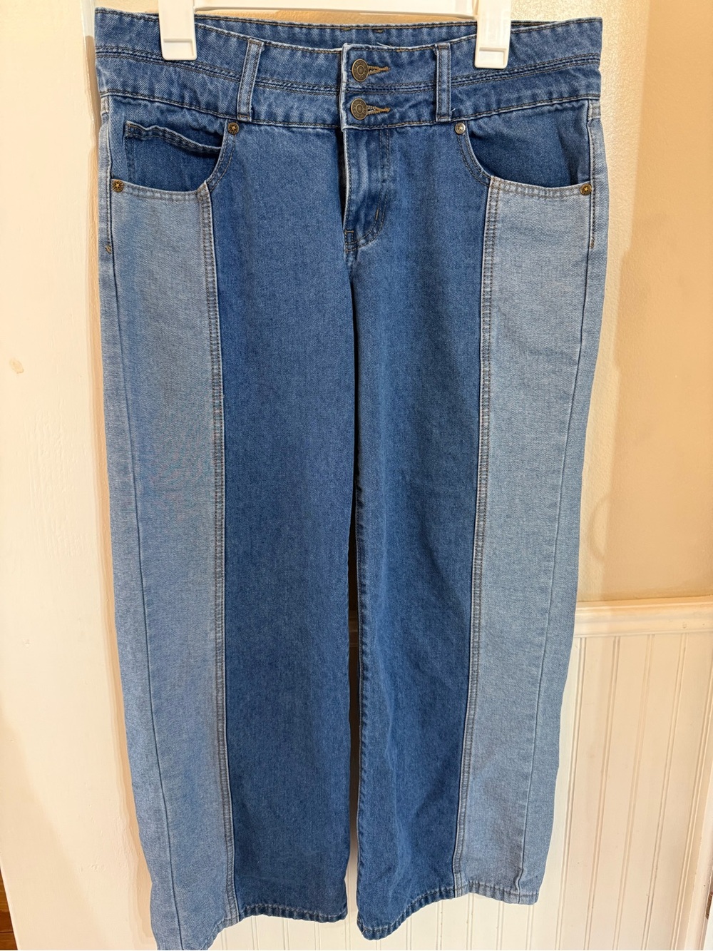 GOGO Two-Tone Blue Wide-Leg Jeans